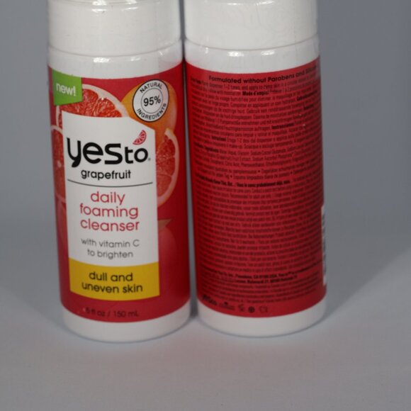 grapefruit daily foaming cleanser with vitamin C to brighten dull and uneven ski - Picture 4 of 9